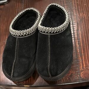 UGG Black Suede Slip-On Shoes size 3 kids